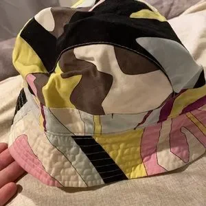 Emilio Pucci | Accessories | Authentic Emilio Pucci Bucket  display picture 3